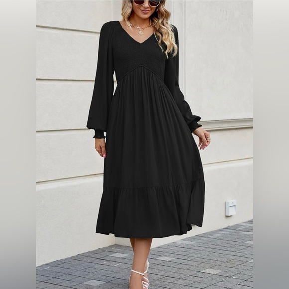 Zilcremo Dresses & Skirts - Zilcremo Black V-Neck Empire Waist Smocked Long Sleeved Casual Tiered Midi Dress